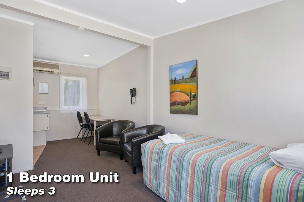 Amber Court Motel ฟากาทาเน ภายนอก รูปภาพ
